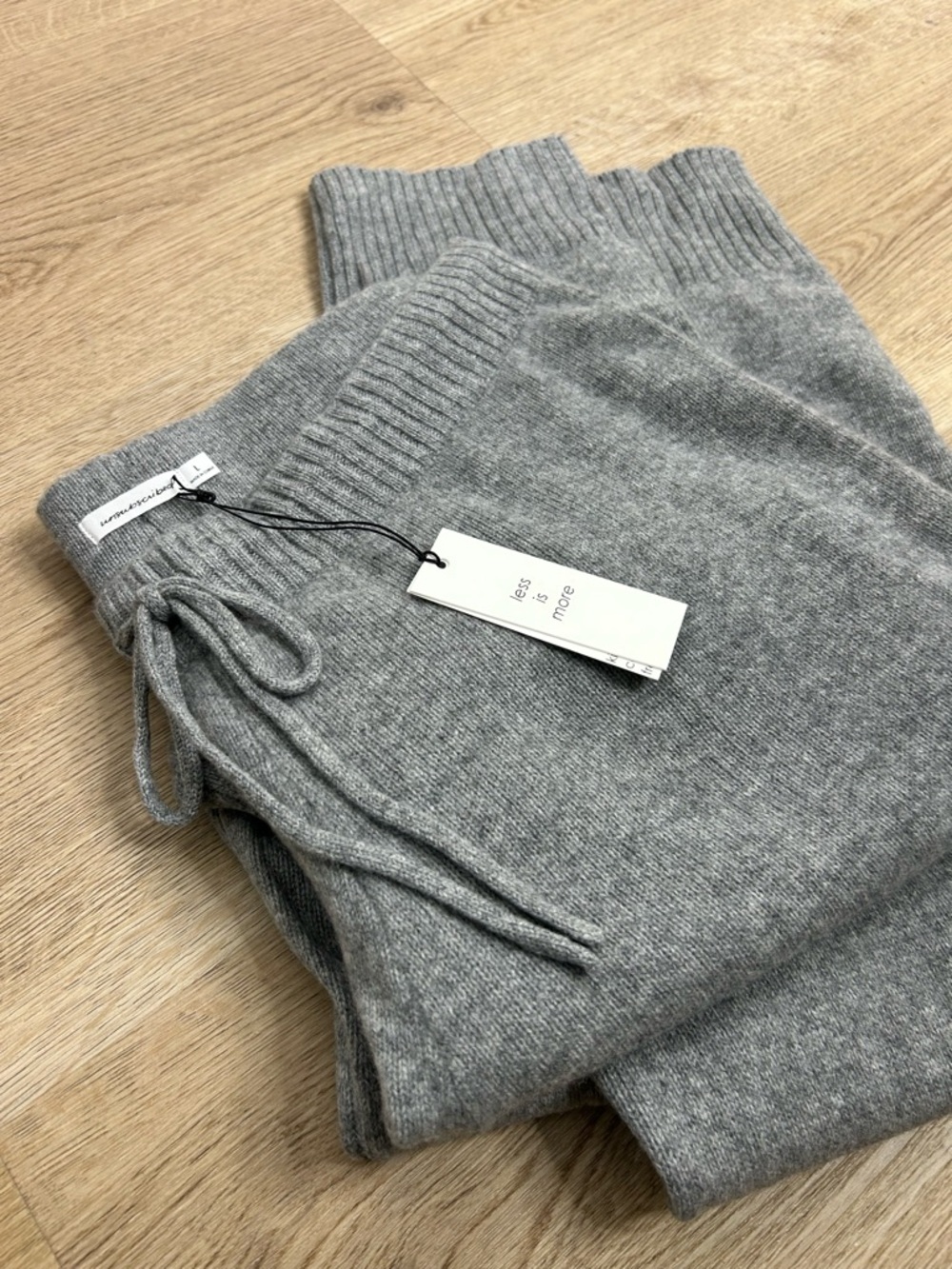 NWT Unsubscribed 100% Cashmere Gray Jogger Sweater Pant Relaxed Fit